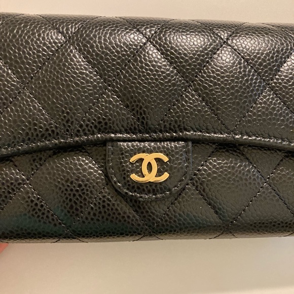 CHANEL CLASSIC BLACK CAVIAR FLAP WALLET - Picture 6 of 7